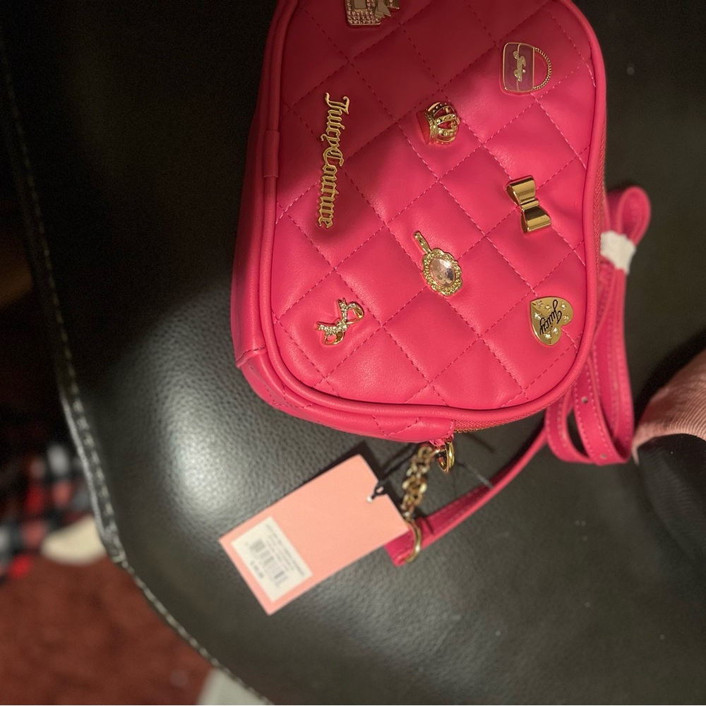 Juicy Couture Fuchsia Quilted Crossbody Bag - Picture 4 of 7